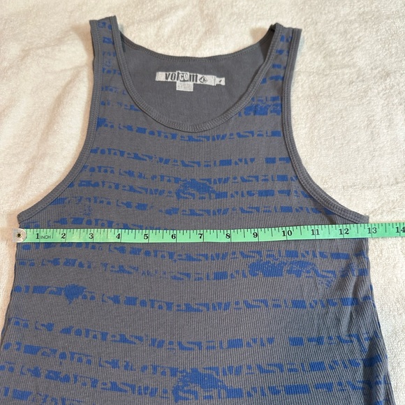 Vintage Y2K Volcom ribbed tank top, Juniors size Large, like new!!! - Picture 2 of 5